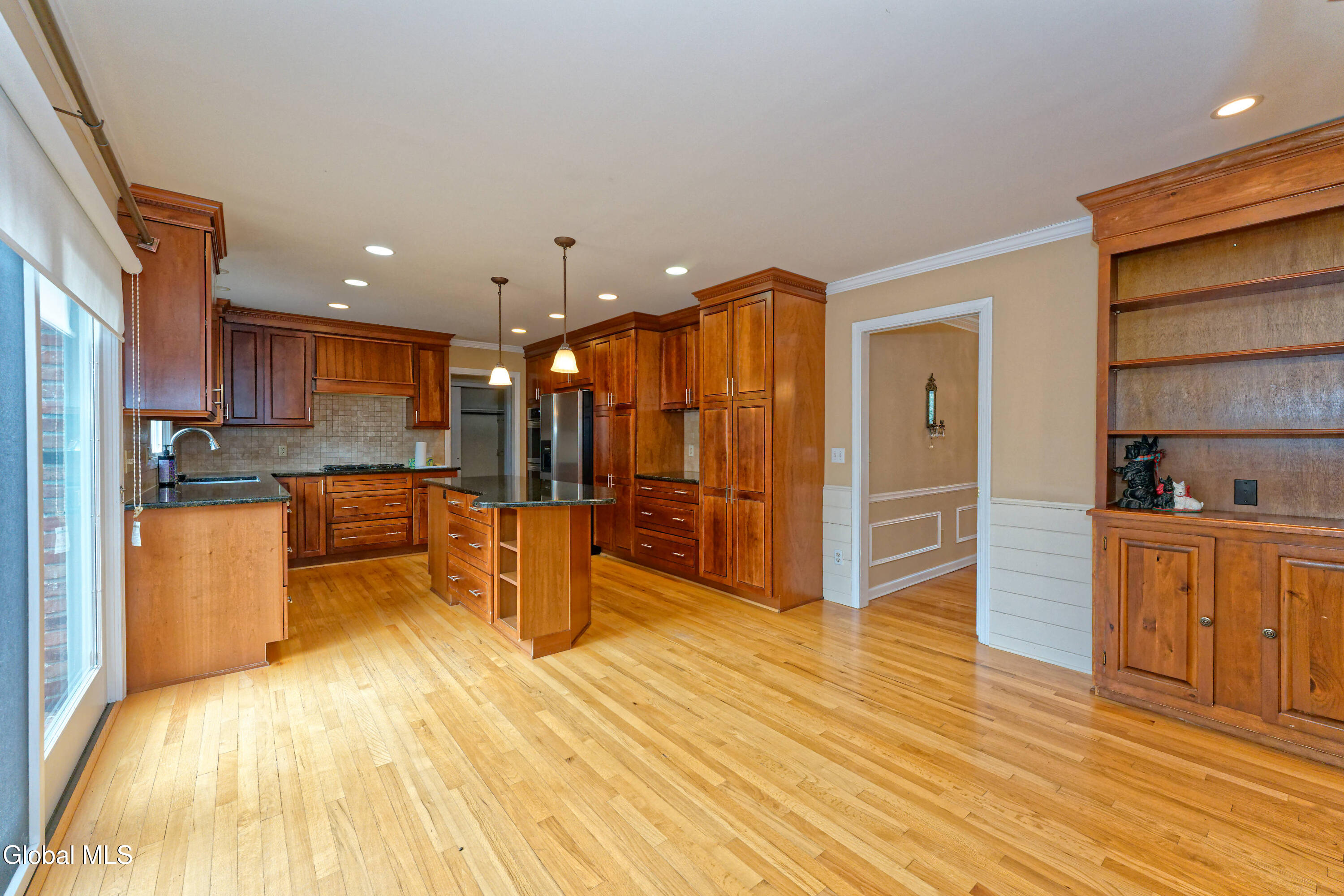 10 Birch Hill Road Albany, NY 12211 - Photo 18 of 66 3 Kitchen 3