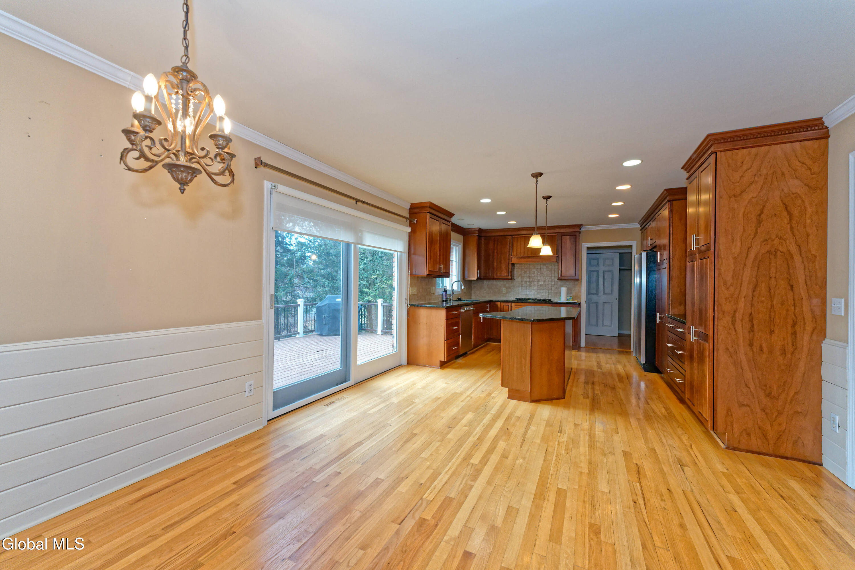 10 Birch Hill Road Albany, NY 12211 - Photo 20 of 66 3 Kitchen 2