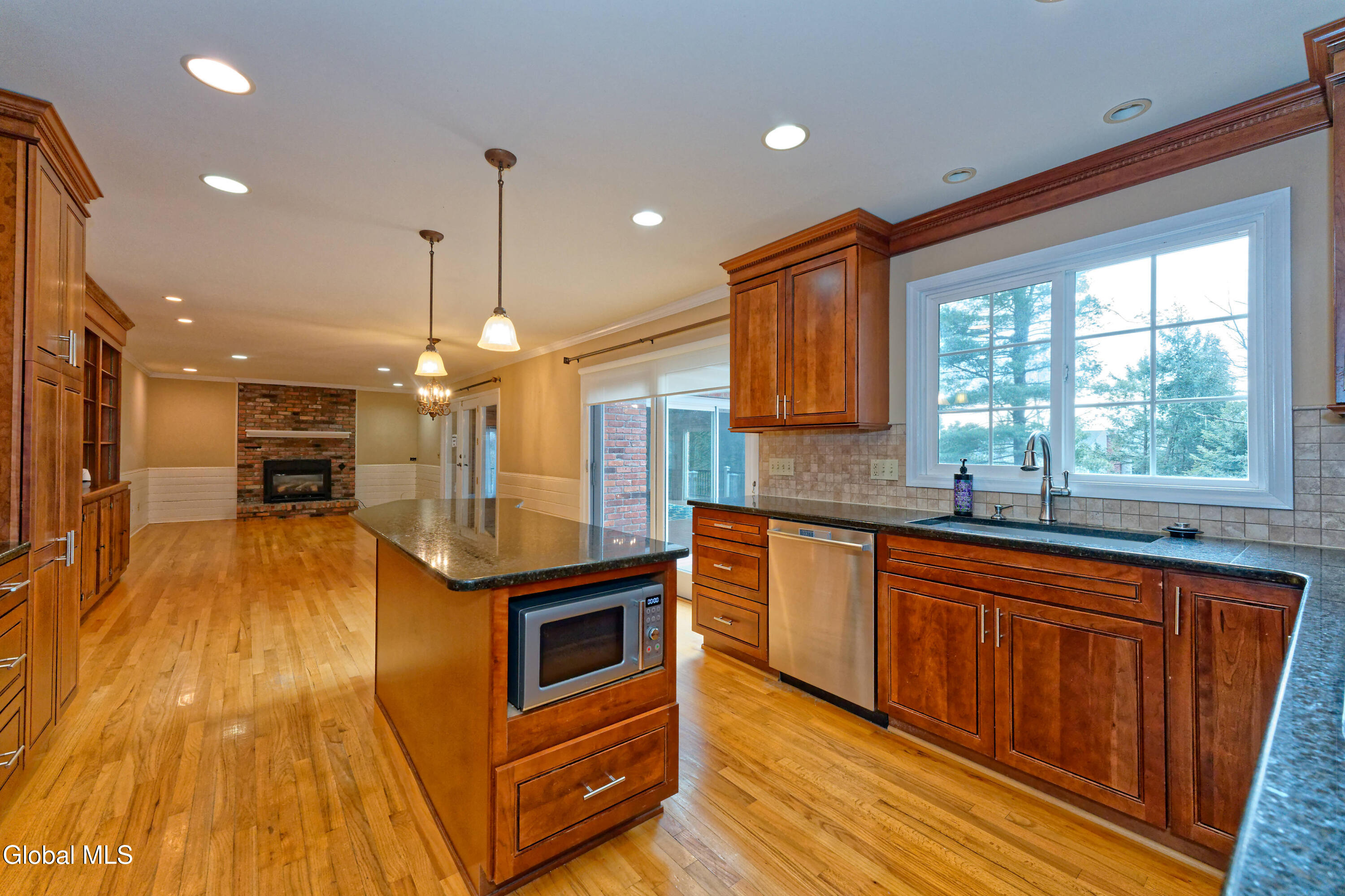 10 Birch Hill Road Albany, NY 12211 - Photo 27 of 66 3 Kitchen 5