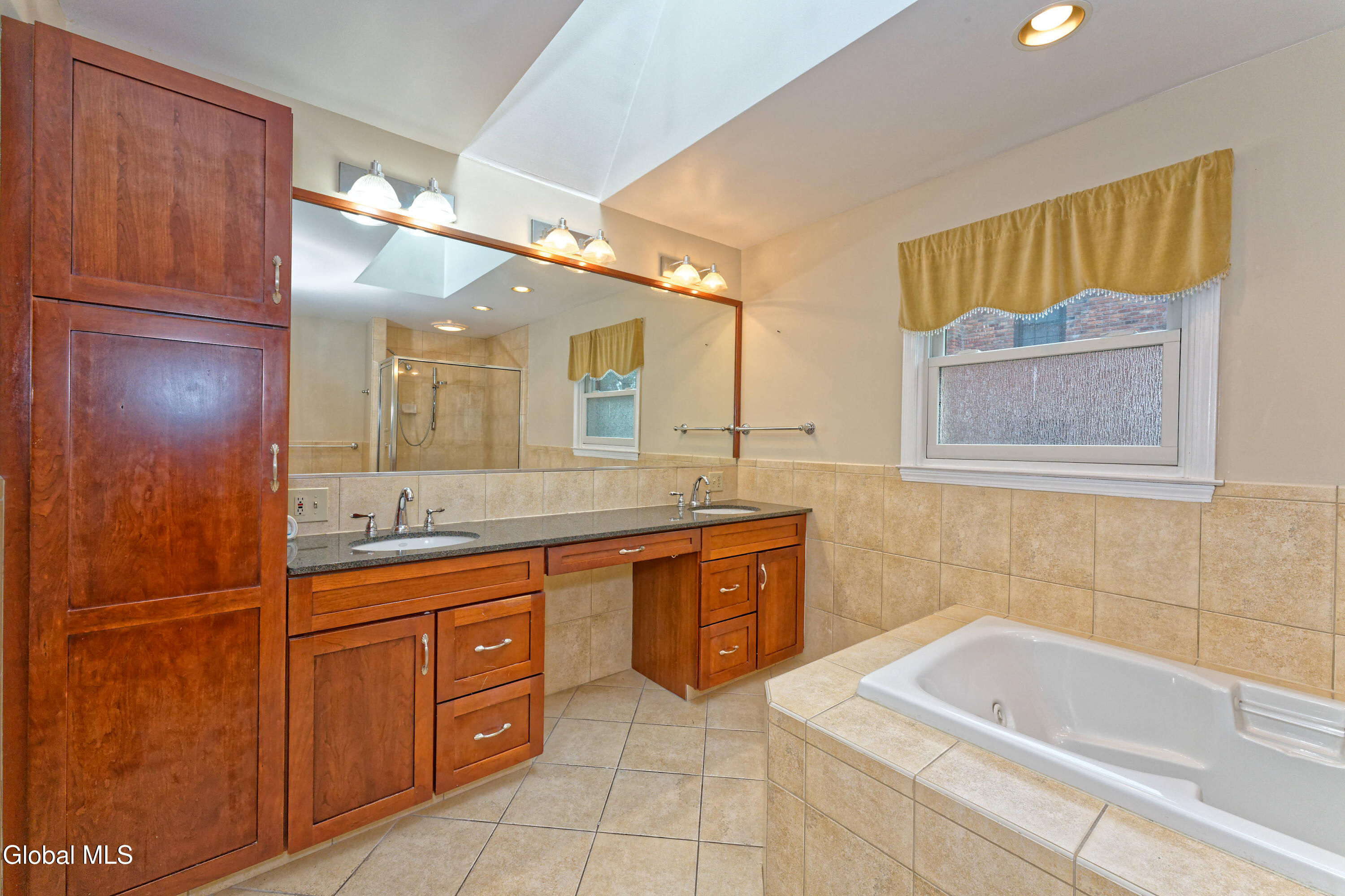 10 Birch Hill Road Albany, NY 12211 - Photo 34 of 66 6 Master 4