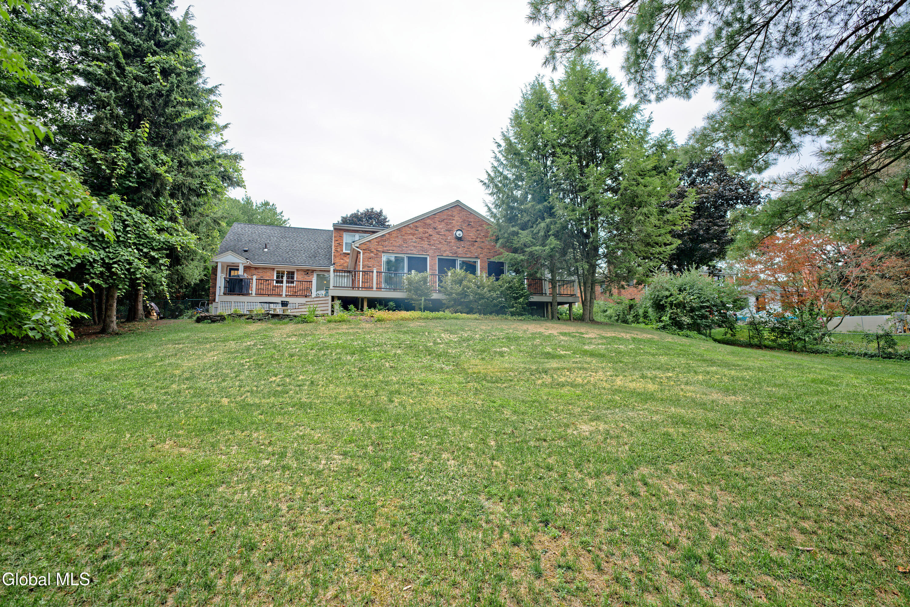 10 Birch Hill Road Albany, NY 12211 - Photo 4 of 66 Yard 11