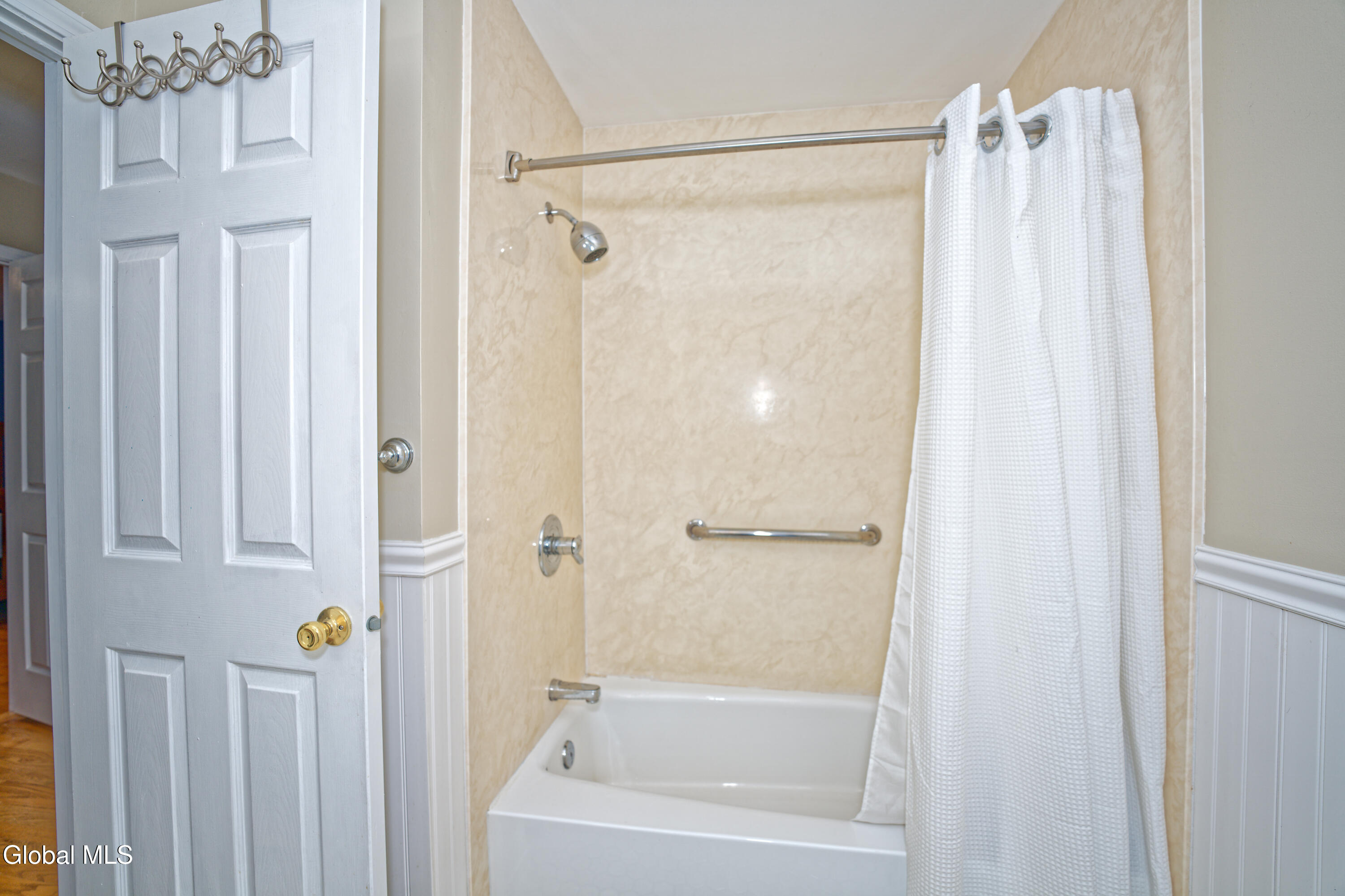 10 Birch Hill Road Albany, NY 12211 - Photo 53 of 66 11 Bathroom 5