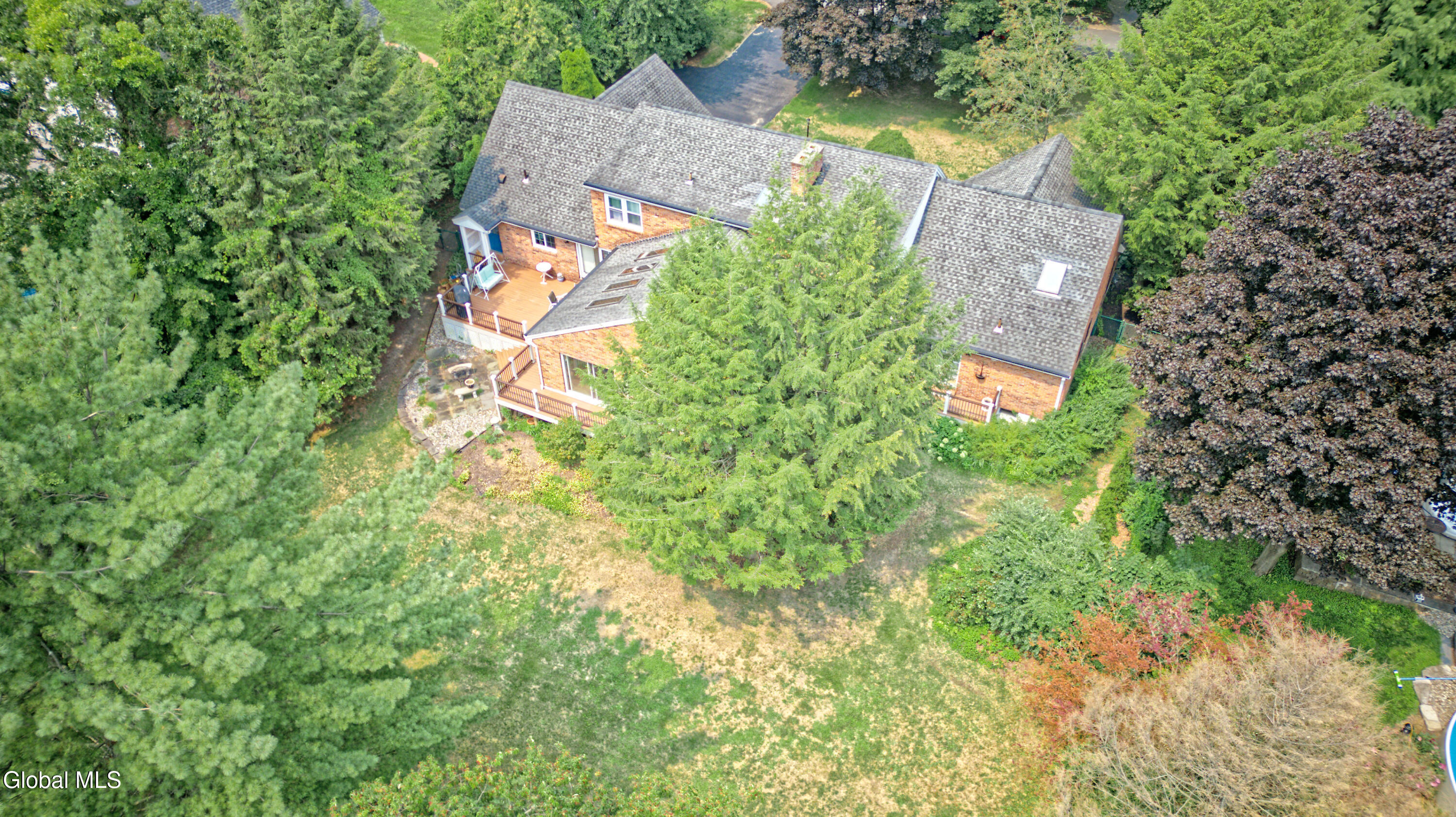 10 Birch Hill Road Albany, NY 12211 - Photo 59 of 66 Air Yard 3