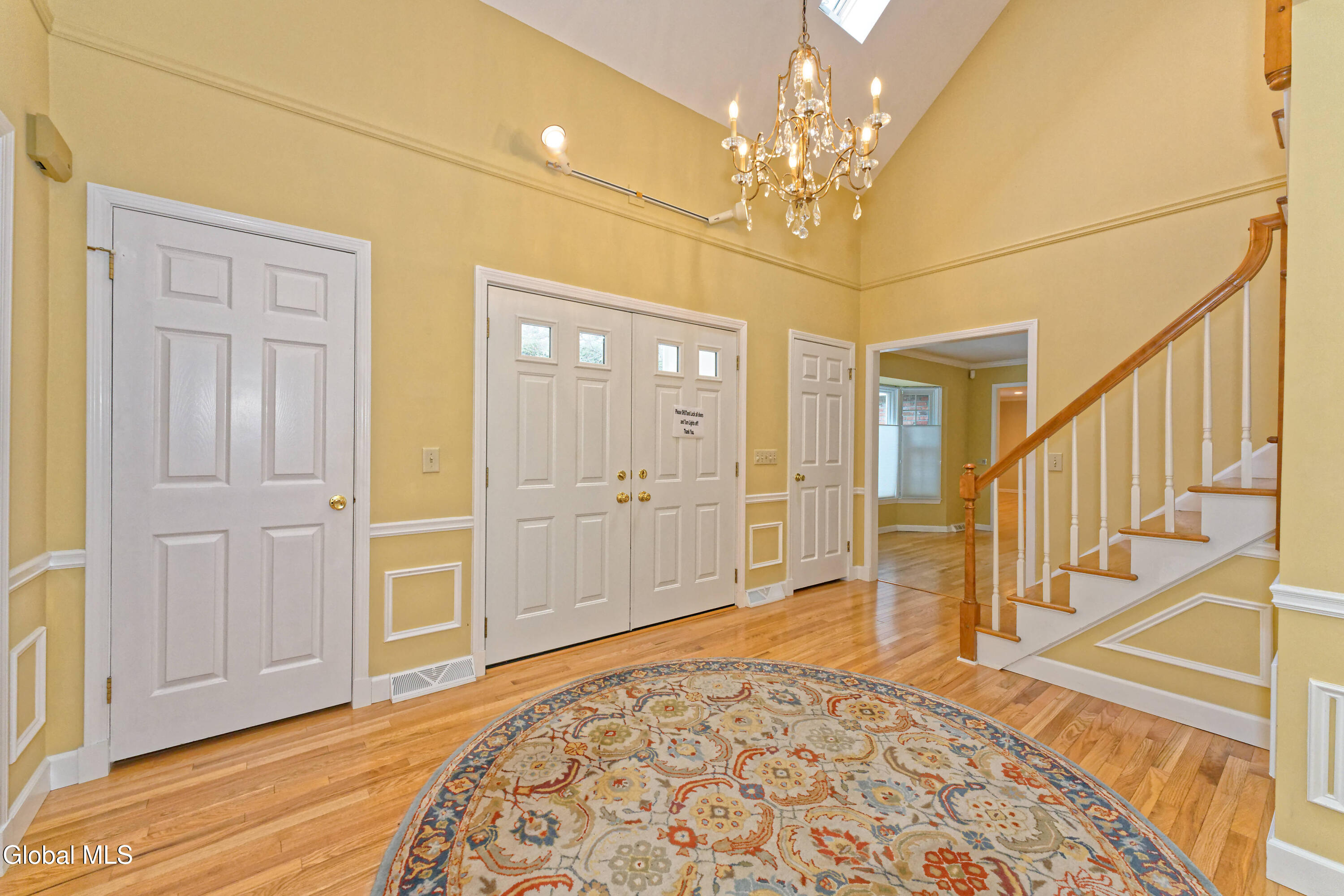 10 Birch Hill Road Albany, NY 12211 - Photo 6 of 66 1 Entryway 1