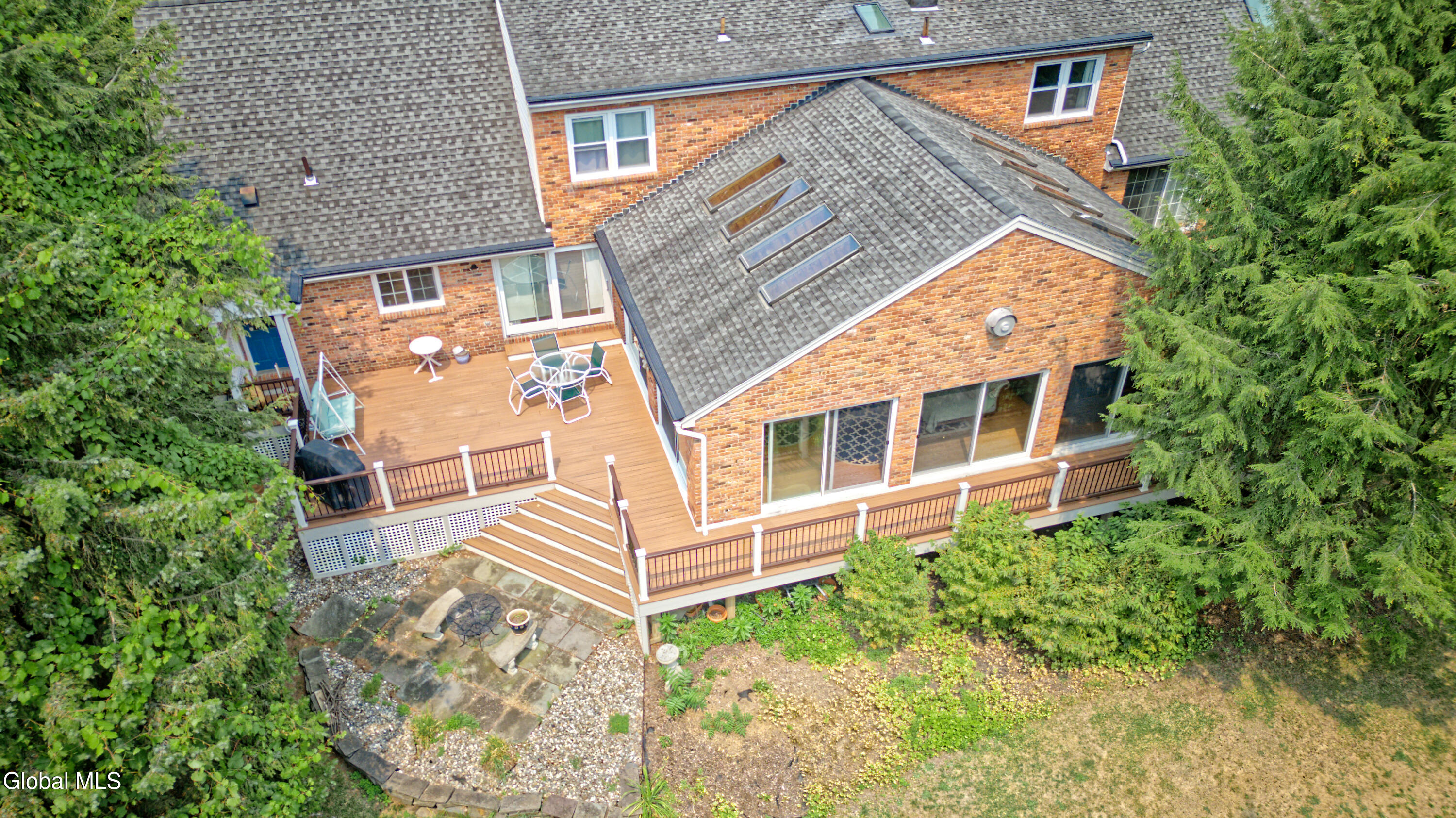 10 Birch Hill Road Albany, NY 12211 - Photo 64 of 66 Air Yard 4