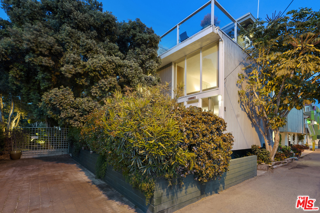 14 Westwind Street Marina del Rey, CA 90292 - Photo 32 of 54