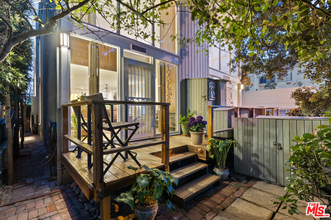 14 Westwind Street Marina del Rey, CA 90292 - Photo 47 of 54