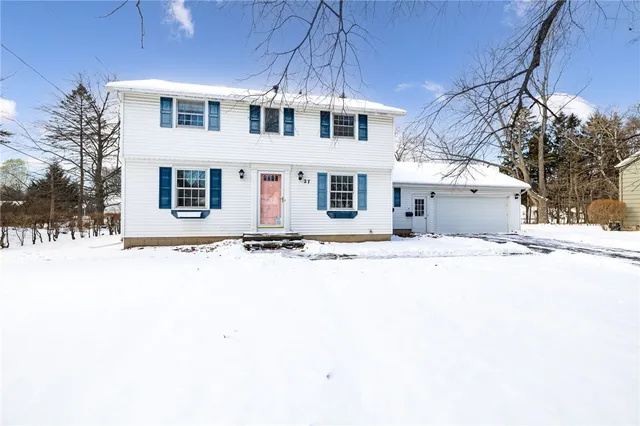 $275,000 | 27 Lincolnshire Road, Webster, NY 14580
