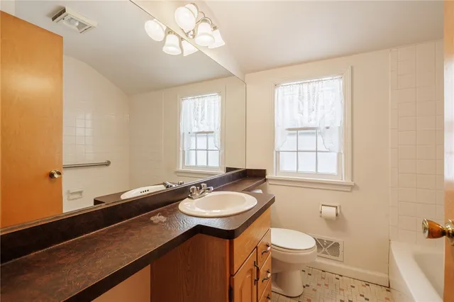 $275,000 | 27 Lincolnshire Road, Webster, NY 14580