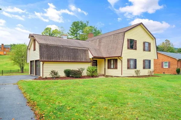 $400,000 | 103 Holly Hill Drive, Bridgewater, VA 22812