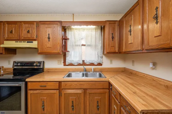 $400,000 | 103 Holly Hill Drive, Bridgewater, VA 22812