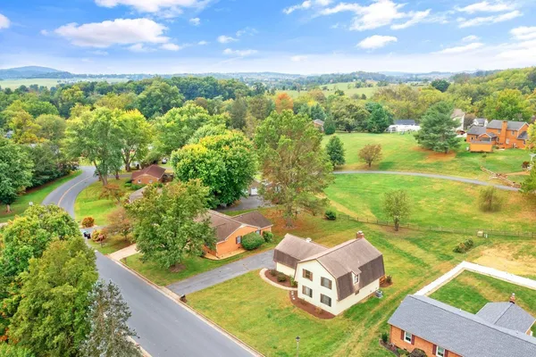 $400,000 | 103 Holly Hill Drive, Bridgewater, VA 22812