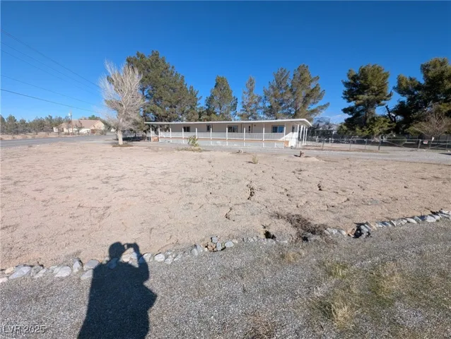 $1,650 | 1480 West Irons Street, Pahrump, NV 89048