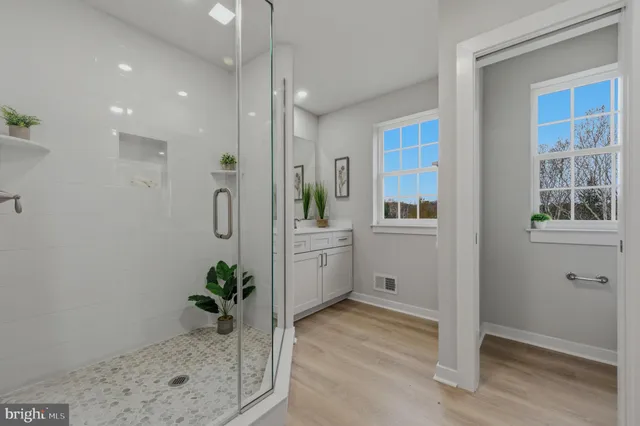 $769,900 | 6 Sheldon Drive, Newark, DE 19711