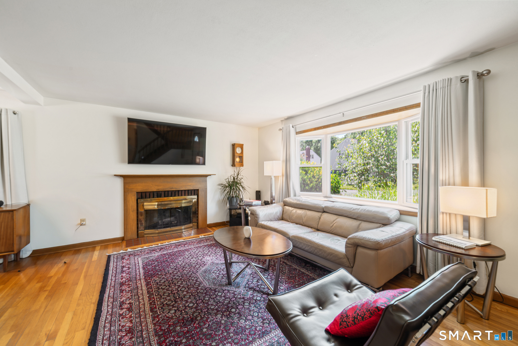 26 Corbin Road Hamden, CT 06517 - Photo 3 of 38