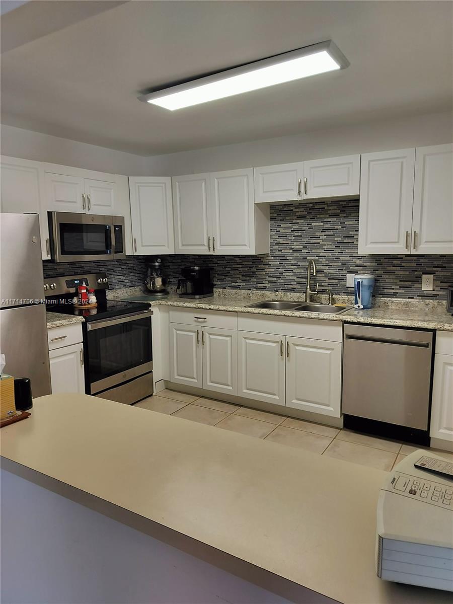 Indian Creek Jupiter, FL 33458 - Photo 2 of 6