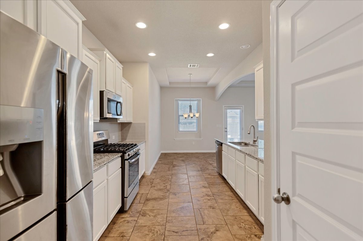 419 Gettysburg Loop Elgin, TX 78621 - Photo 19 of 35