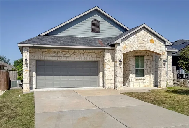 $328,990 | 419 Gettysburg Loop, Elgin, TX 78621