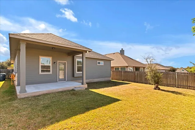 $328,990 | 419 Gettysburg Loop, Elgin, TX 78621