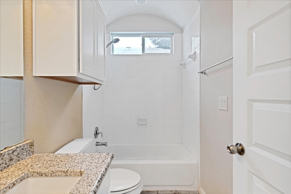 419 Gettysburg Loop Elgin, TX 78621 - Photo 8 of 35