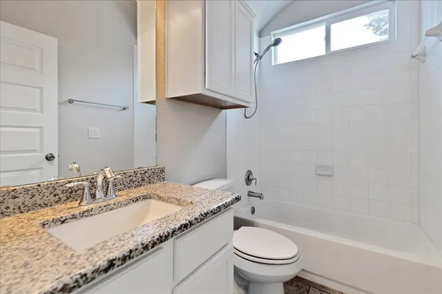 $328,990 | 419 Gettysburg Loop, Elgin, TX 78621