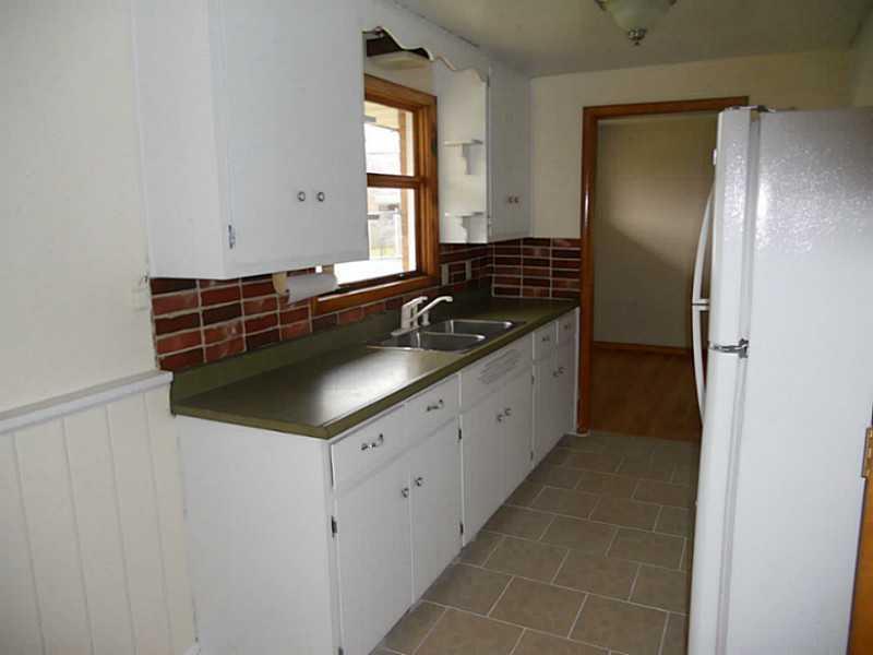4747 Curtis Drive Springfield, OH 45503 - Photo 7 of 17