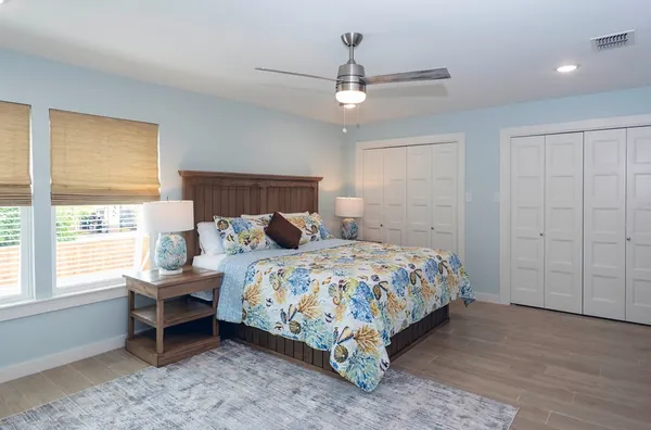 $2,400 | 1806 Highway 35 Street North, Unit A5, Rockport, TX 78382