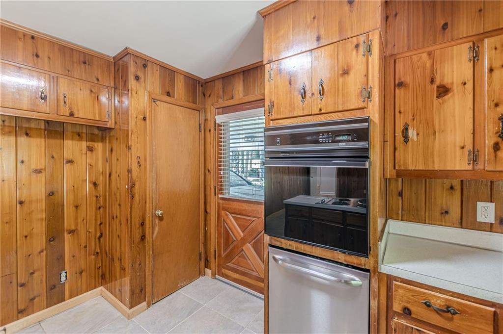 3483 Scenic Drive East Point, GA 30344 - Photo 13 of 40