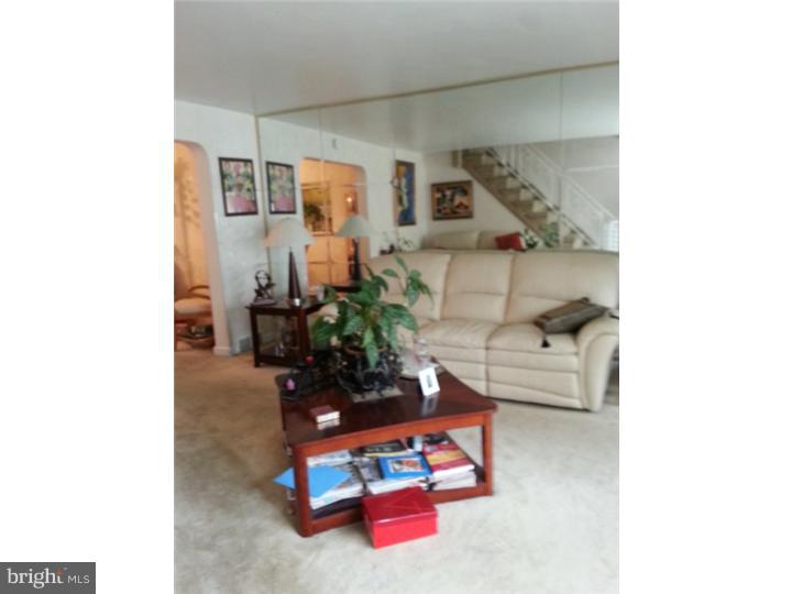 7329 Brentwood Road Philadelphia, PA 19151 - Photo 3 of 14 Living Room