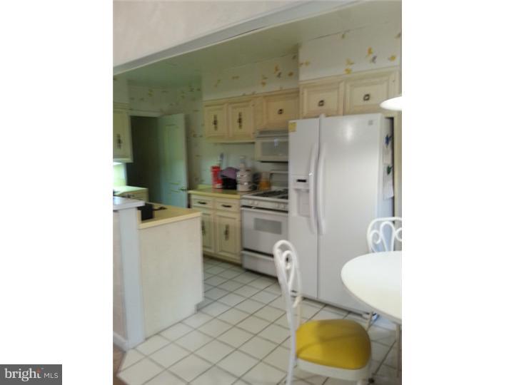 7329 Brentwood Road Philadelphia, PA 19151 - Photo 5 of 14 Kitchen