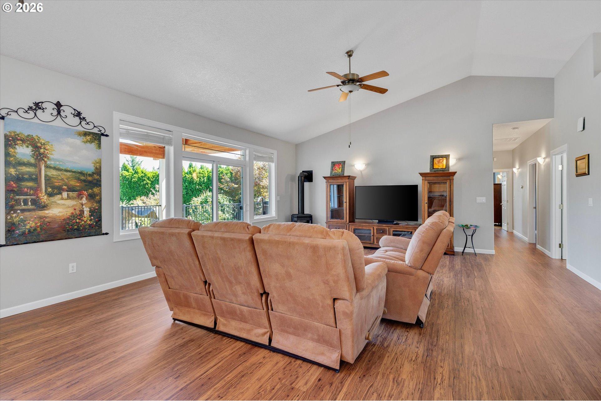 14323 South Graves Road Mulino, OR 97042 - Photo 5 of 46 Gallery Image 5
