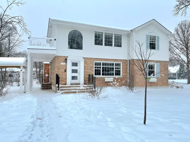 $585,000 | 201 West Potomac Avenue, Lombard, IL 60148