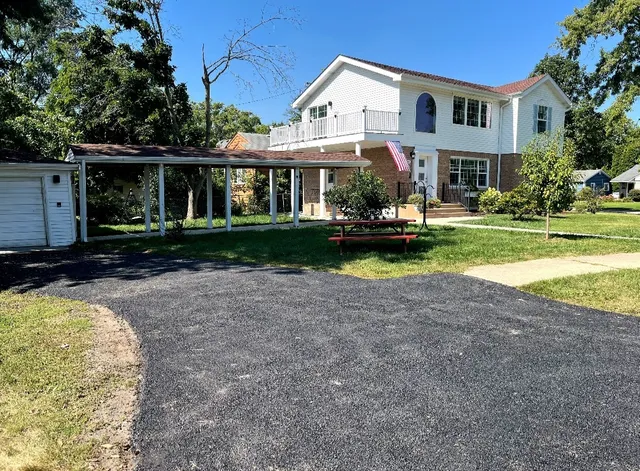 $585,000 | 201 West Potomac Avenue, Lombard, IL 60148