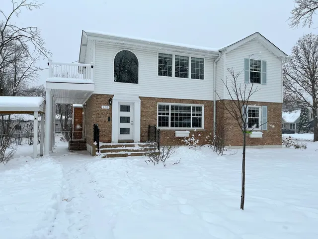 $585,000 | 201 West Potomac Avenue, Lombard, IL 60148