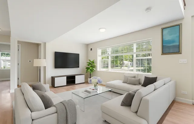 $585,000 | 201 West Potomac Avenue, Lombard, IL 60148