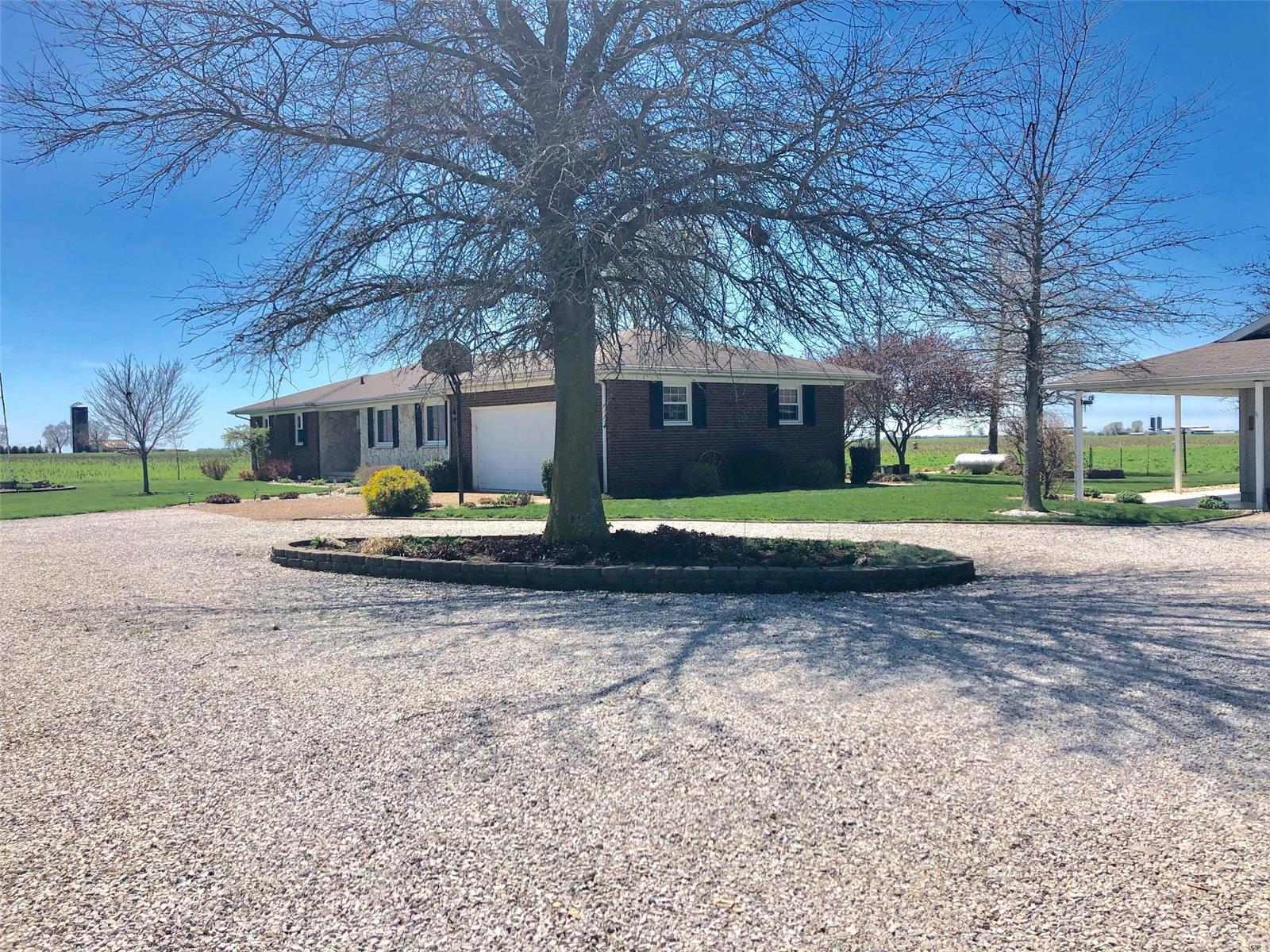 20505 Ellwood Road Highland, IL 62249 - Photo 2 of 37