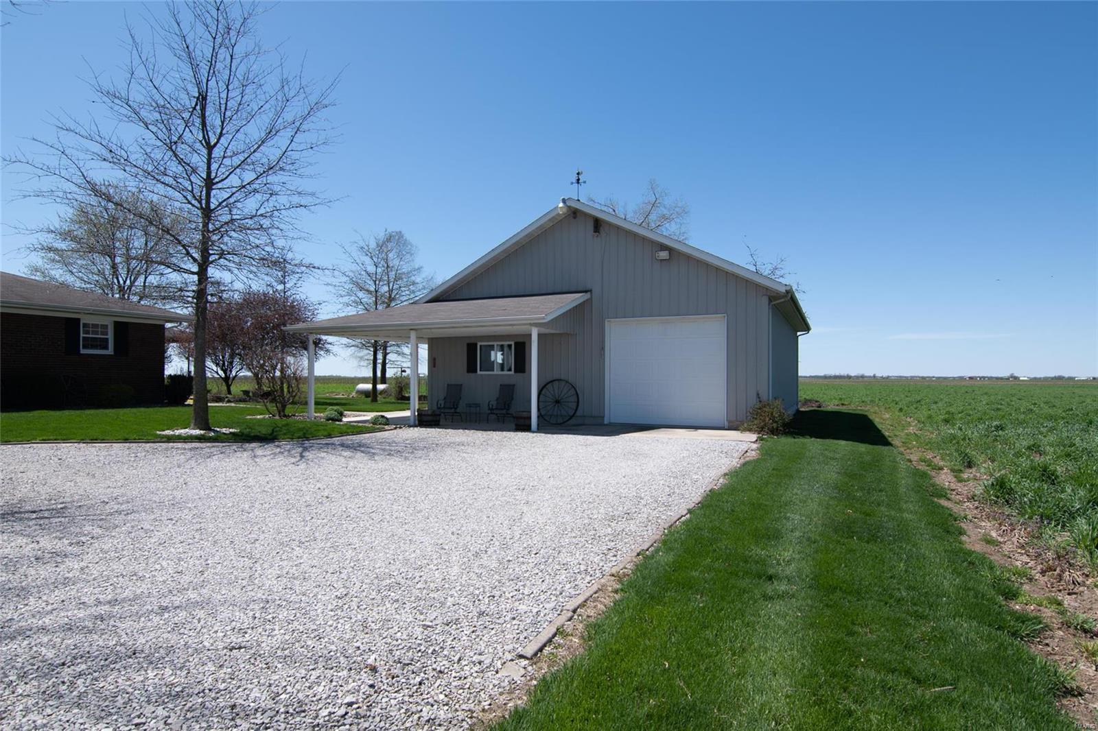 20505 Ellwood Road Highland, IL 62249 - Photo 14 of 37