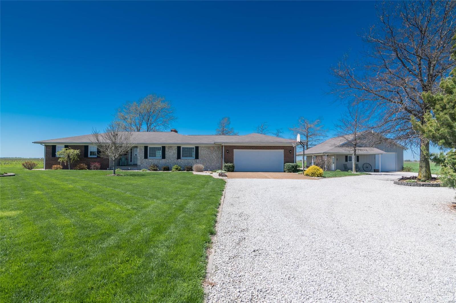 20505 Ellwood Road Highland, IL 62249 - Photo 16 of 37