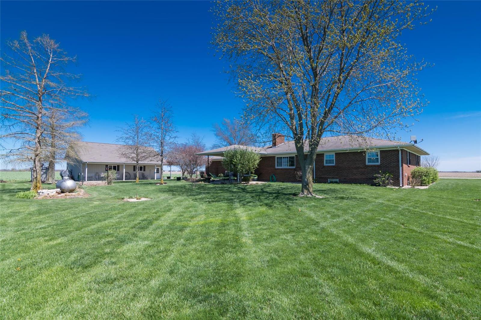 20505 Ellwood Road Highland, IL 62249 - Photo 18 of 37