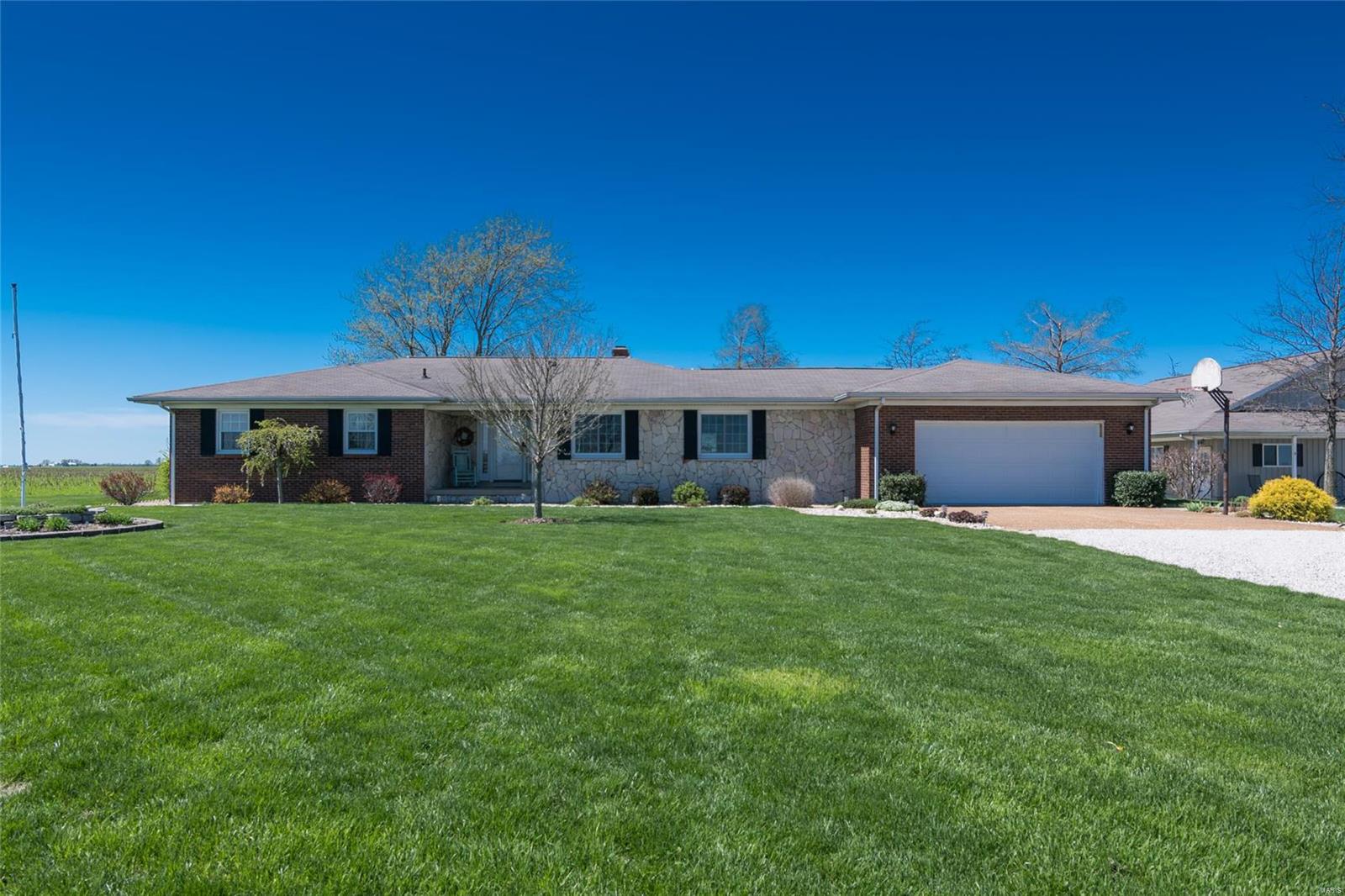 20505 Ellwood Road Highland, IL 62249 - Photo 33 of 37