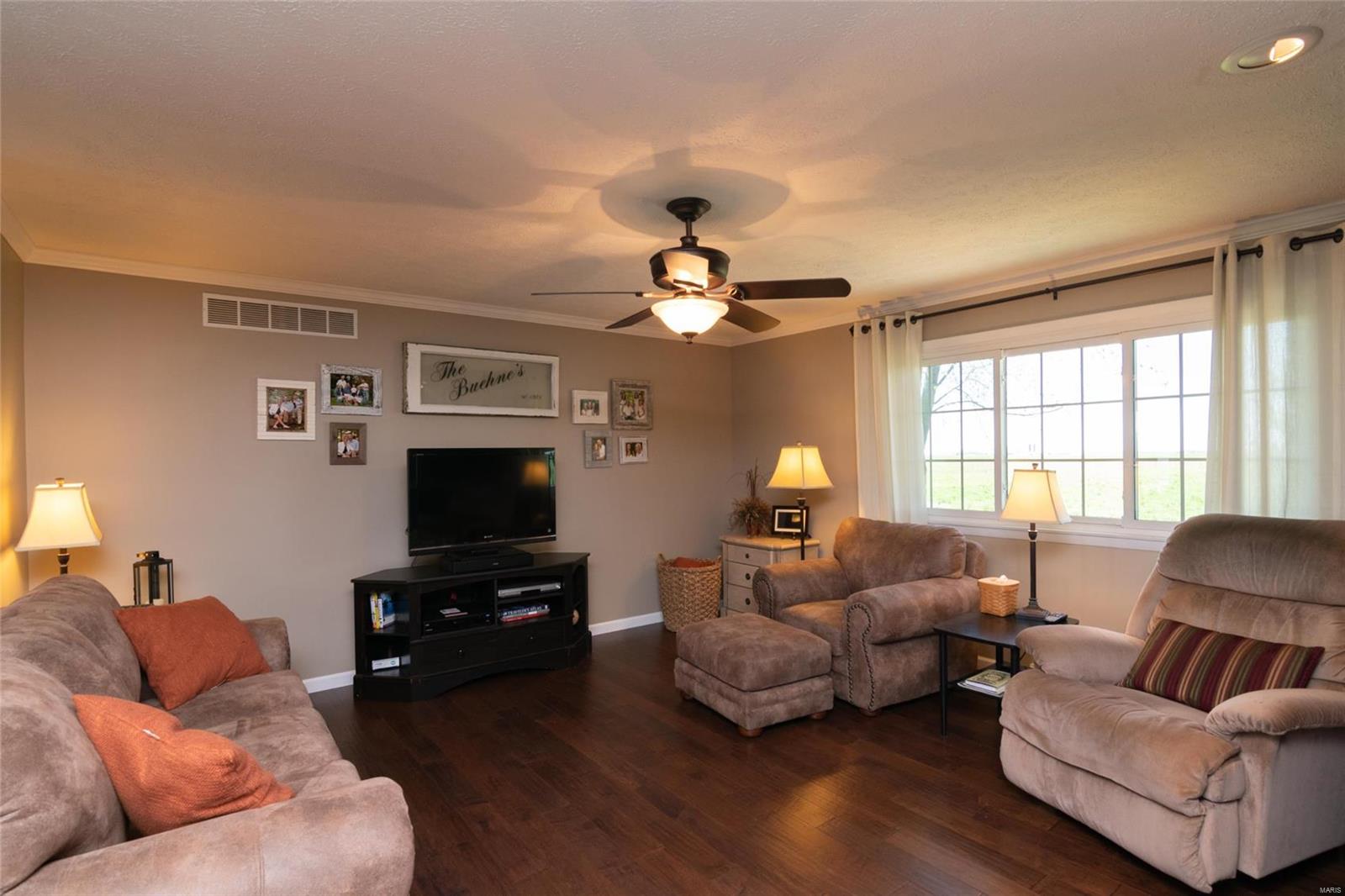 20505 Ellwood Road Highland, IL 62249 - Photo 5 of 37