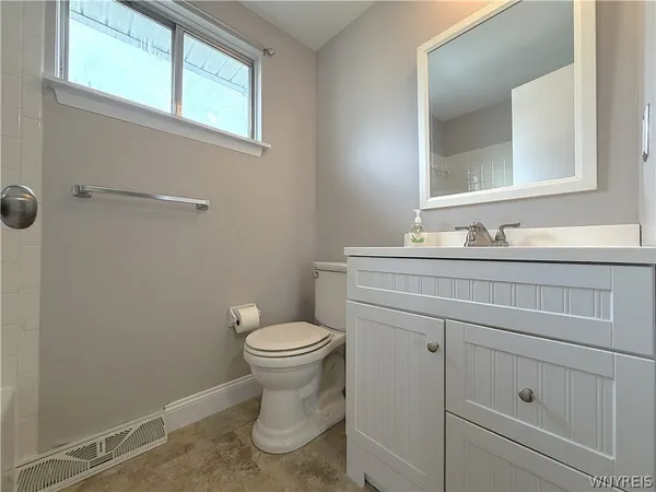 $157,900 | 72 Parkview Court, Lancaster, NY 14086