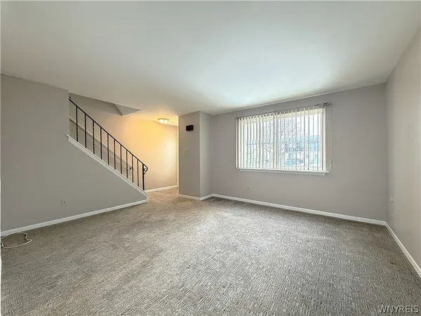 $157,900 | 72 Parkview Court, Lancaster, NY 14086