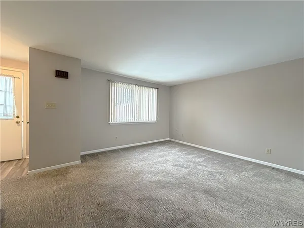 $157,900 | 72 Parkview Court, Lancaster, NY 14086