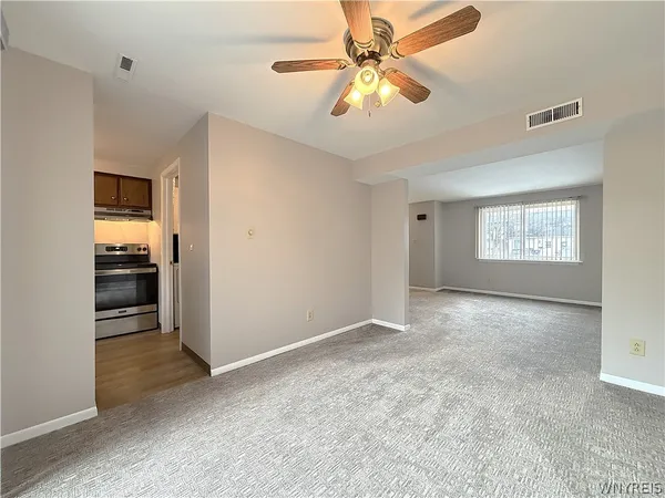 $157,900 | 72 Parkview Court, Lancaster, NY 14086