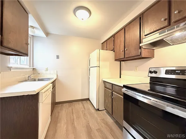 $157,900 | 72 Parkview Court, Lancaster, NY 14086