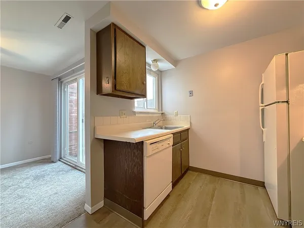 $157,900 | 72 Parkview Court, Lancaster, NY 14086