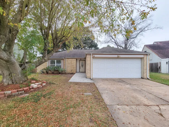 $2,100 | 10010 Sagecanyon Drive, Houston, TX 77089