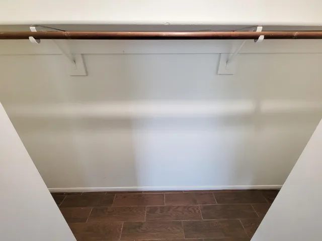 $2,100 | 10010 Sagecanyon Drive, Houston, TX 77089