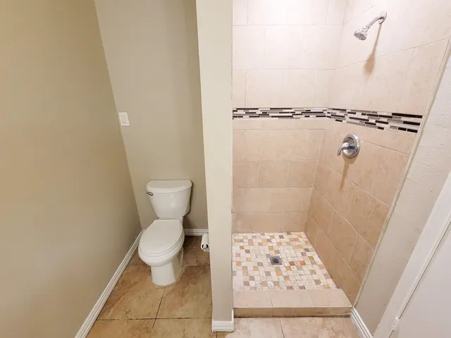 $2,100 | 10010 Sagecanyon Drive, Houston, TX 77089